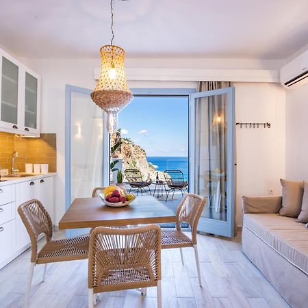 Yploui Suites Kárpathos Eksteriør bilde